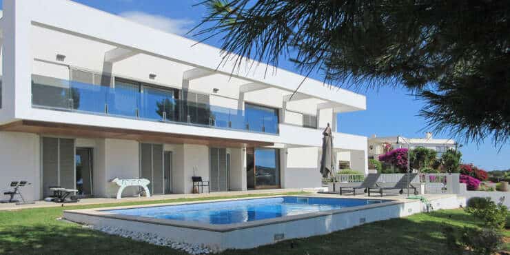 Villa of modern architecture with far reaching panoramic sea views
