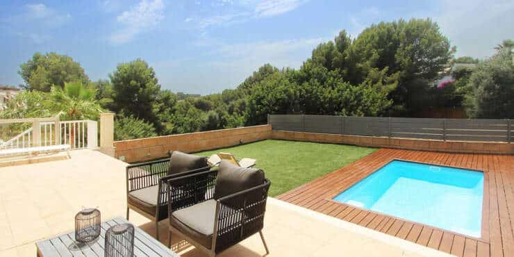 3-bedroom garden apartment with private pool for rent