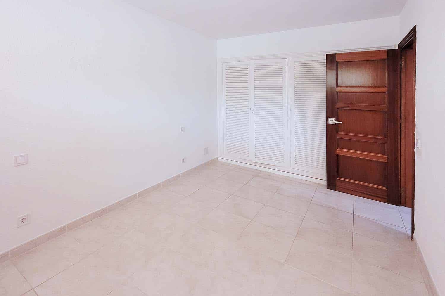 M26157-apartment-cala-vinyas-f