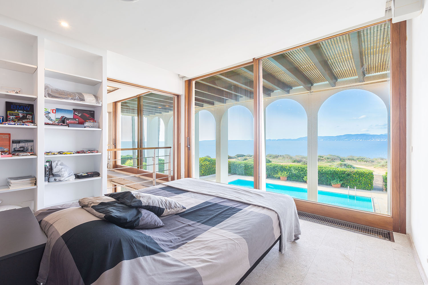 20570-villa-in-erster-meereslinie-mallorca-l
