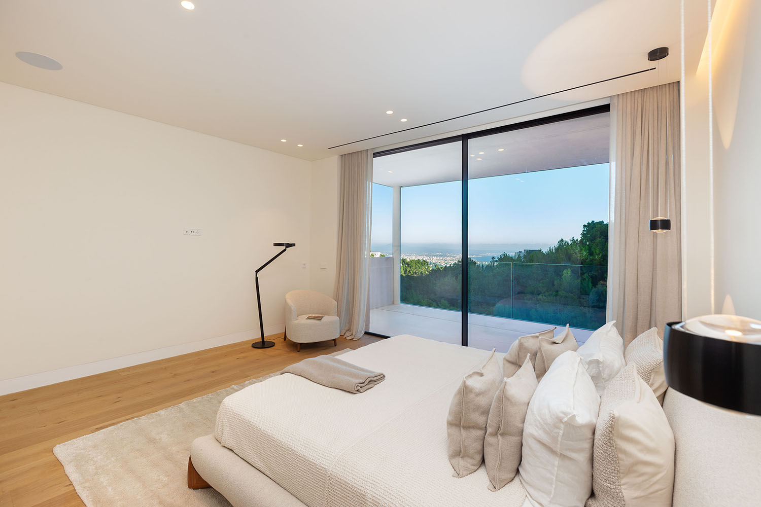 26197-moderne-villa-kauf-meerblick-son-vida-mallorca-13
