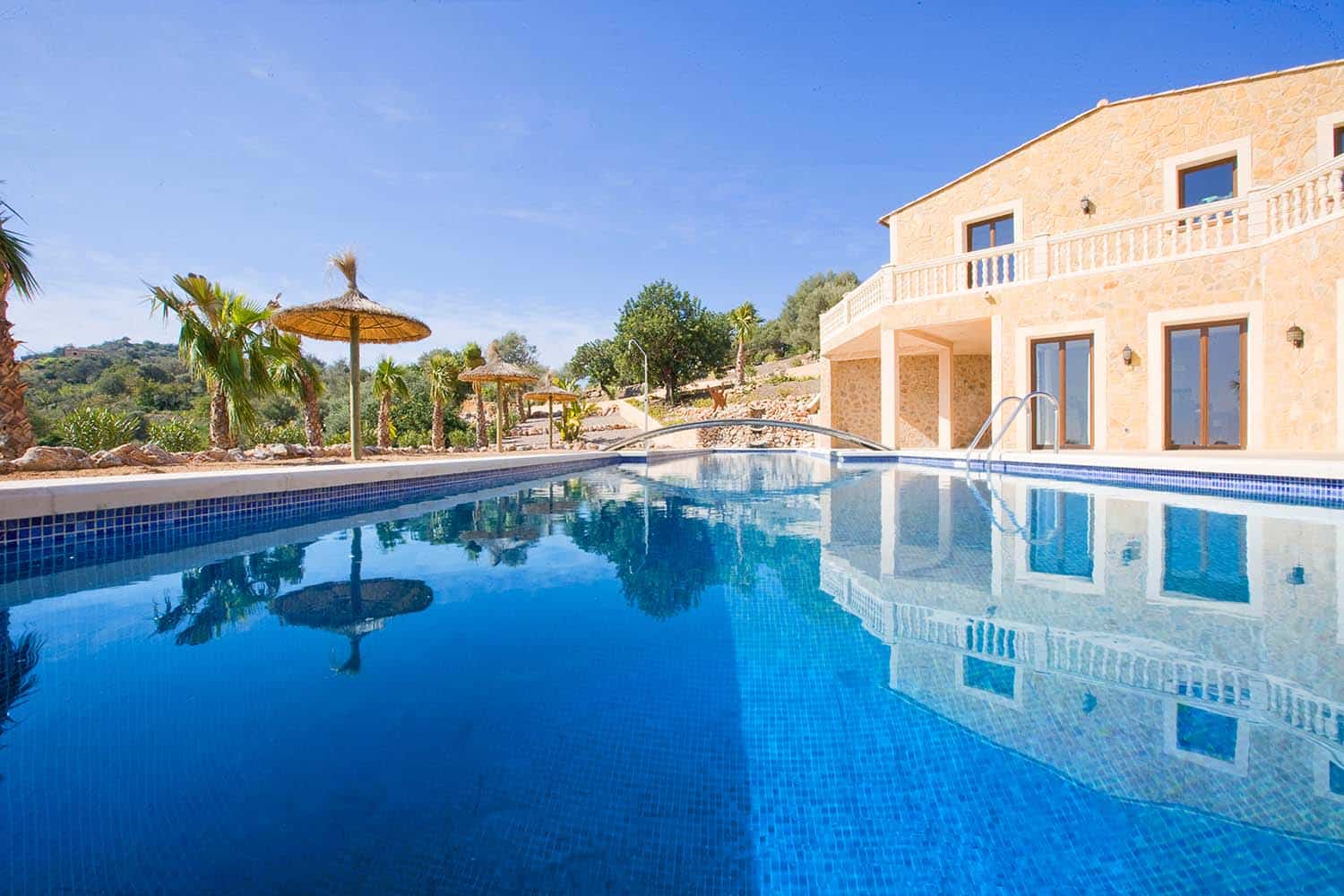 M12016-luxus-finca-alaro-b