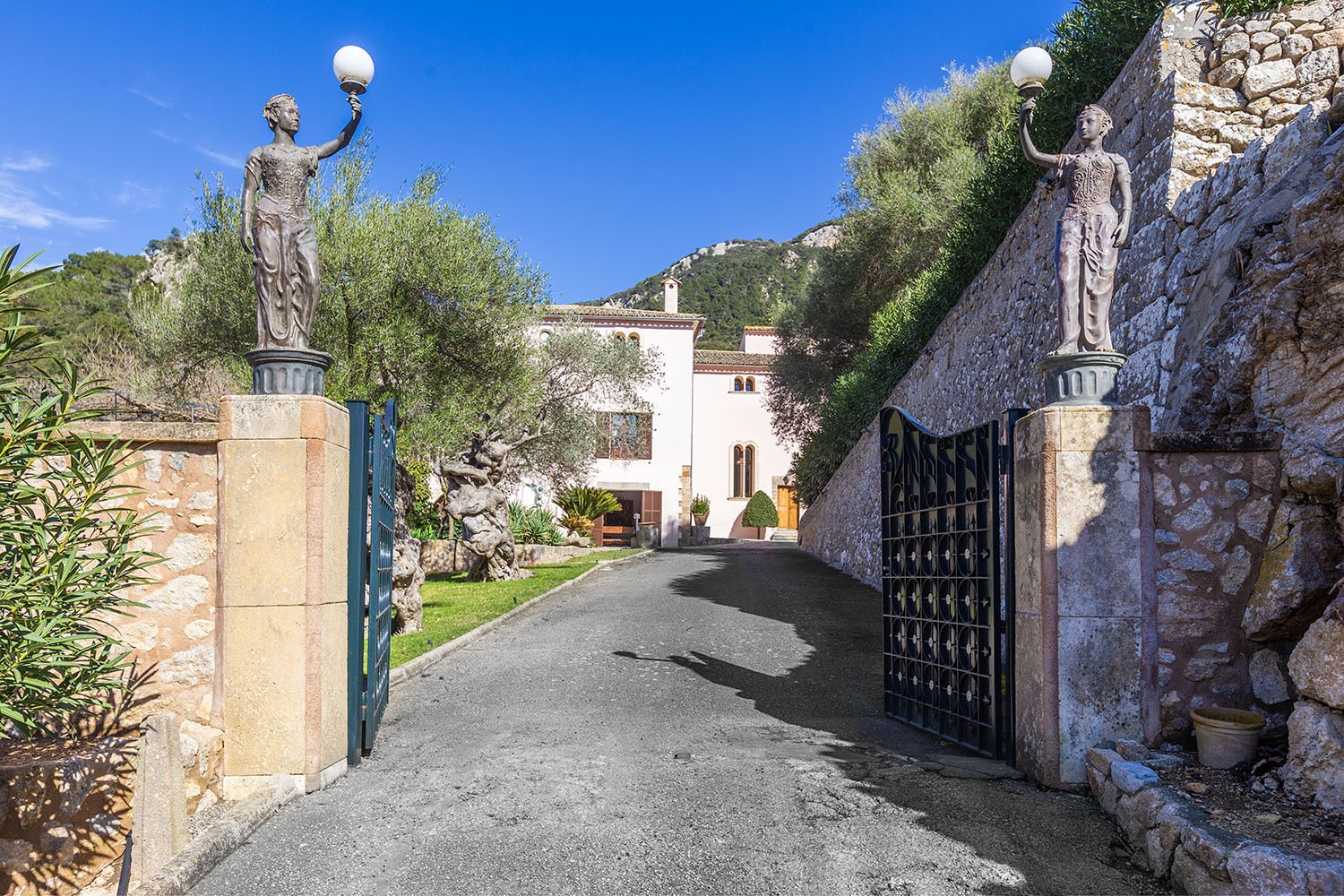 26379-luxus-Anwesen-Kauf-puigpunyent-esporles-mallorca-46