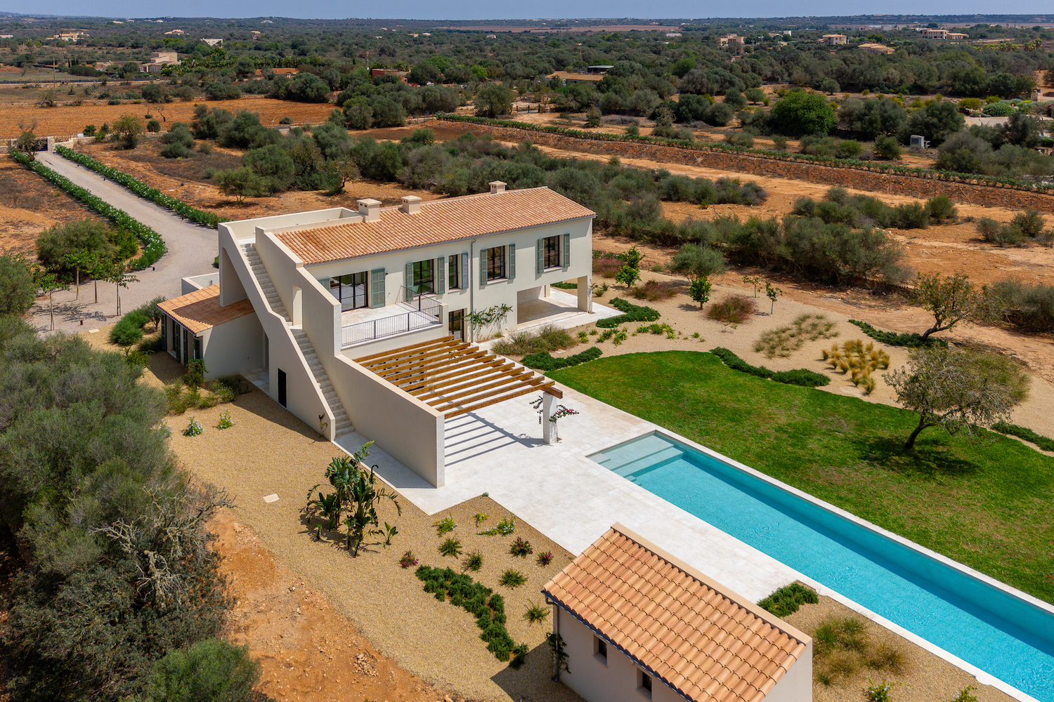 Beautiful newly built finca with pool and far-reaching views as far as Cabrera near Ses Salines