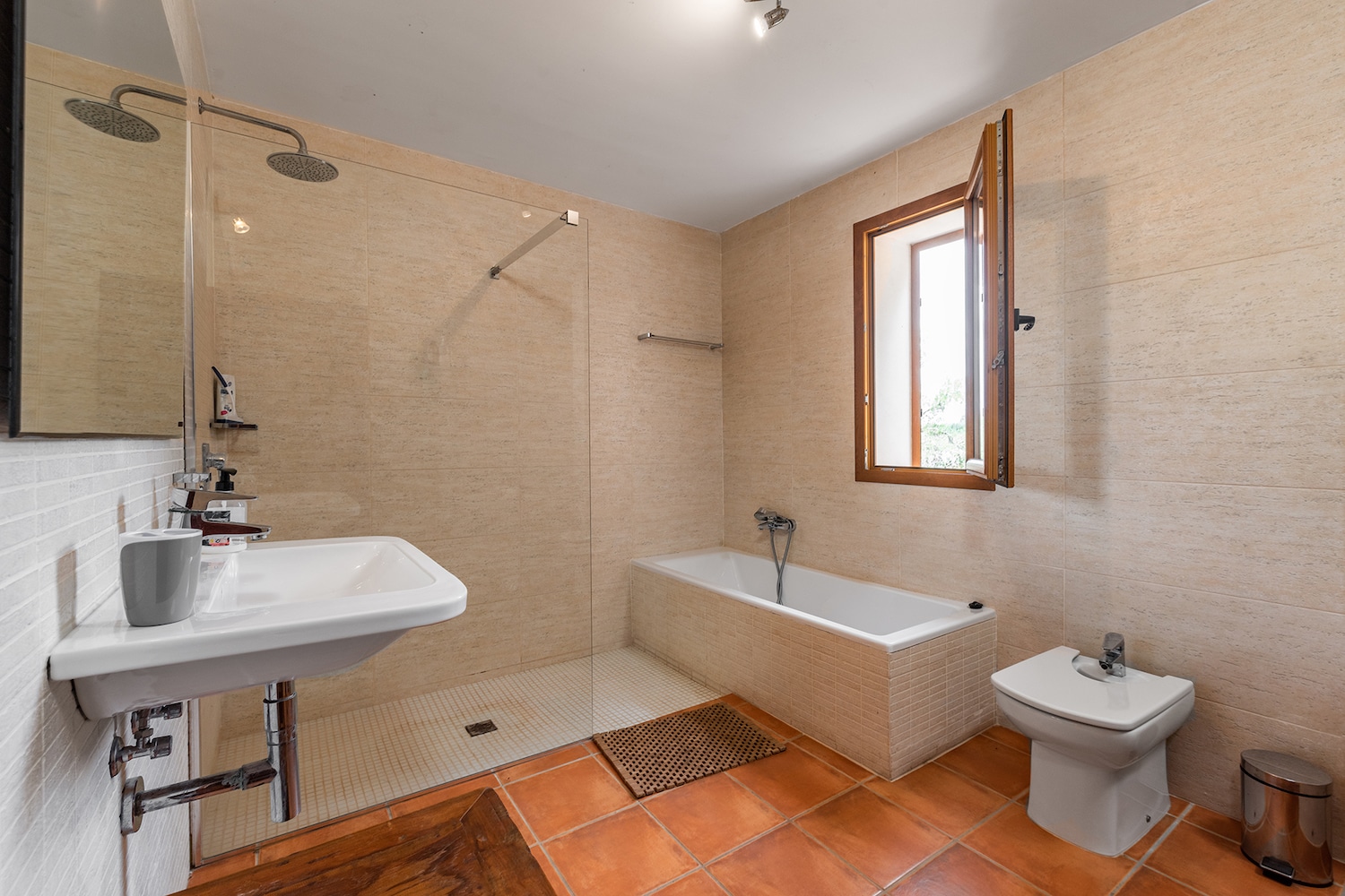 One of 4 bathrooms