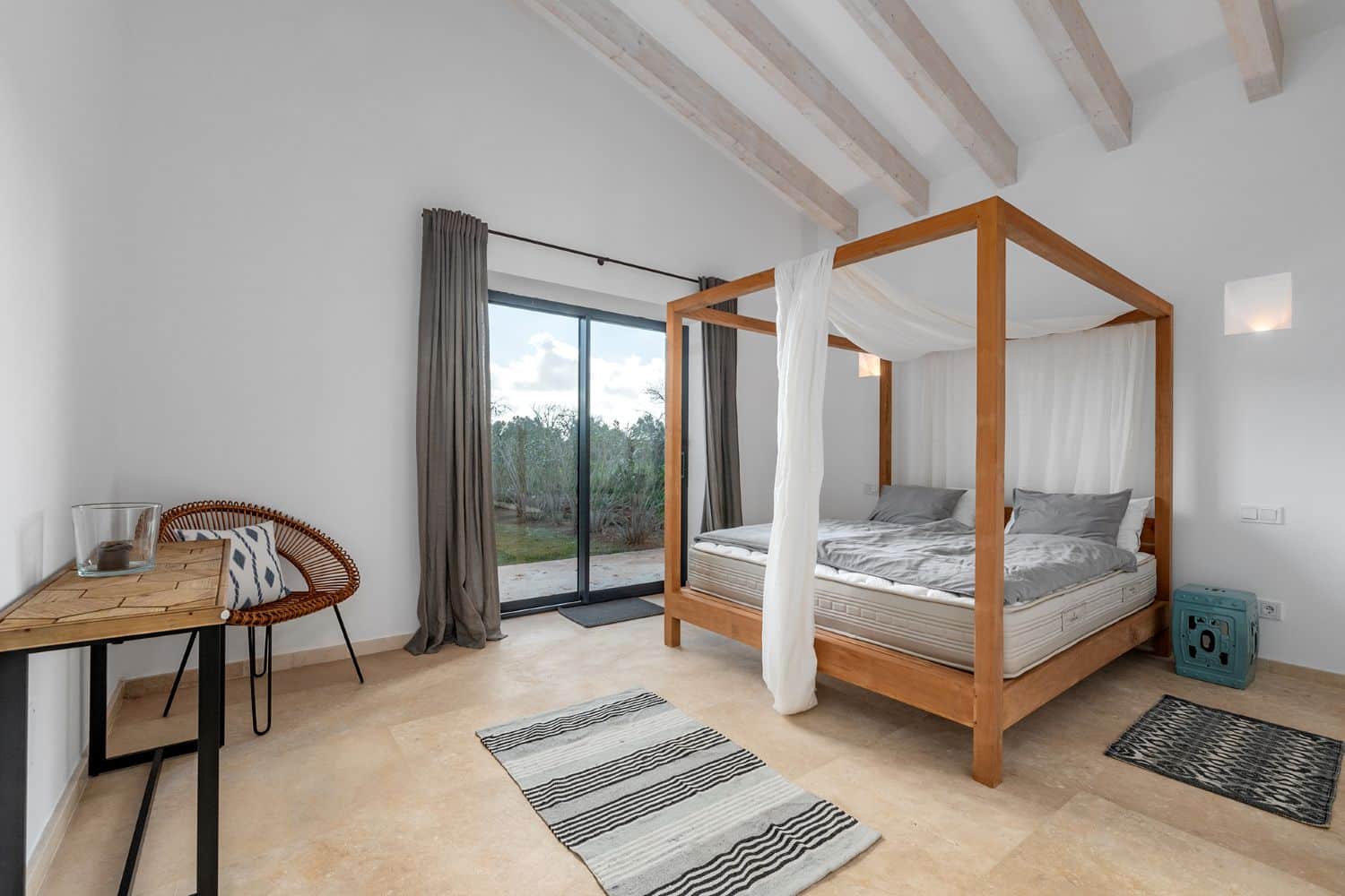 Additional bedroom