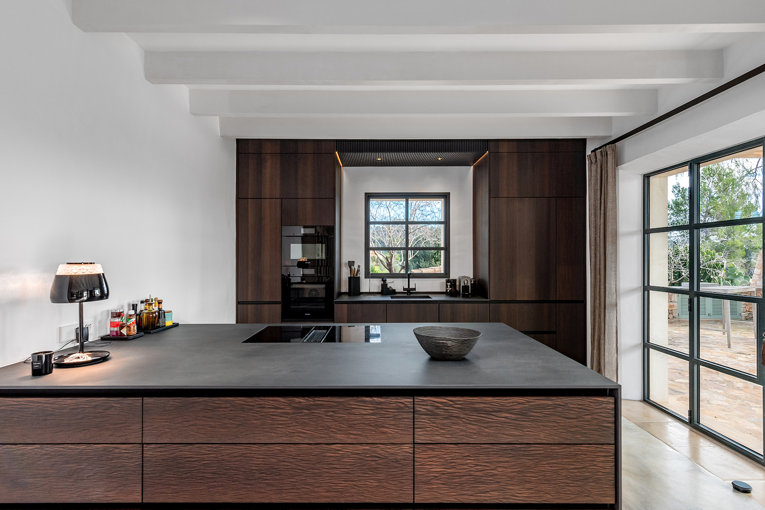 Kitchen with cooking island