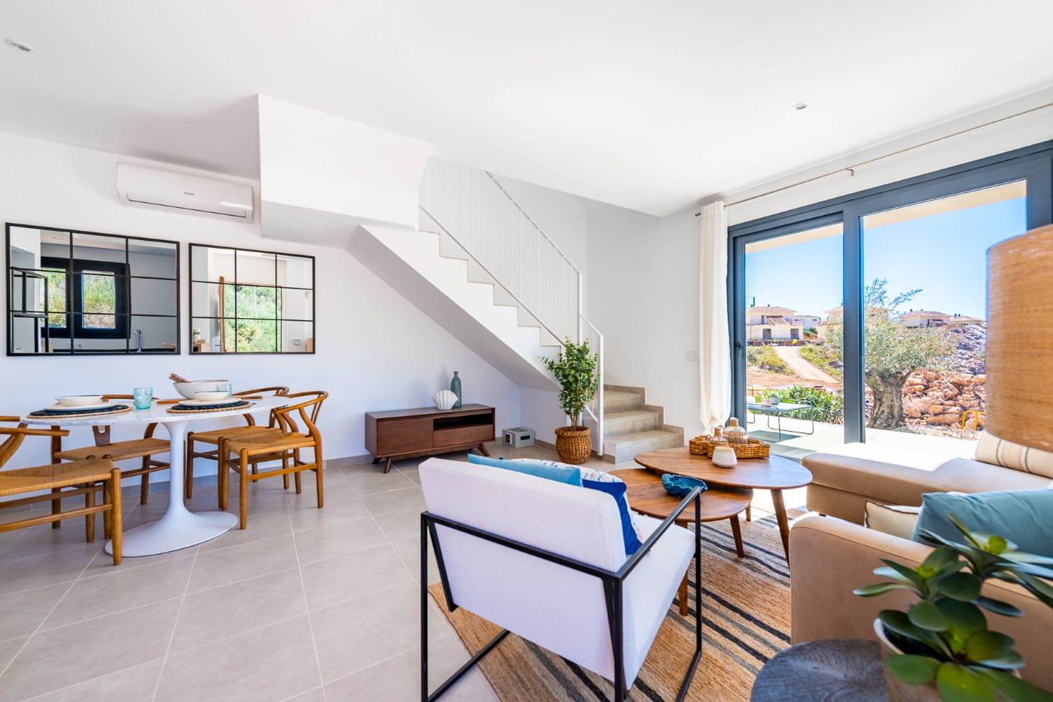 Living and dining area