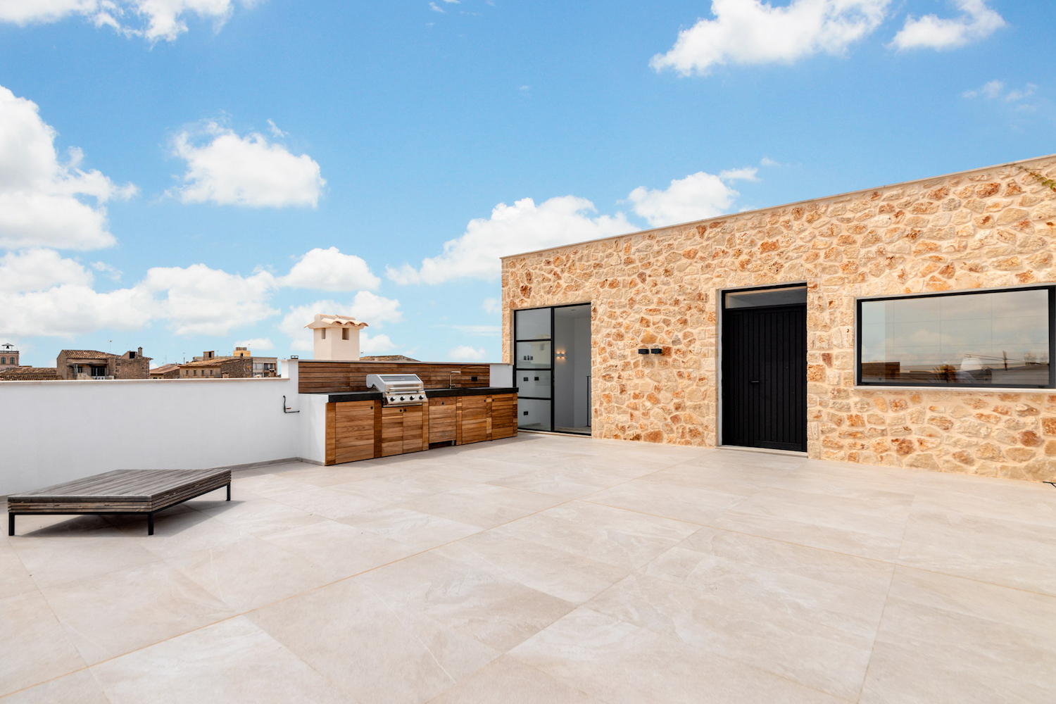 Roof terrace with barbecue and  Spa area
