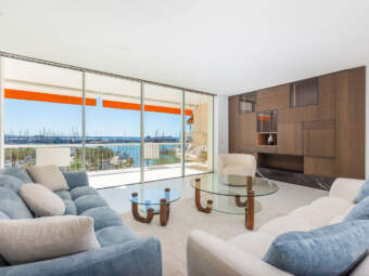 Stylishly refurbished apartment on the Paseo Marítimo