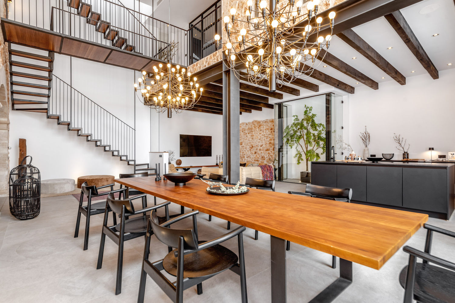 Light-flooded living and dining area