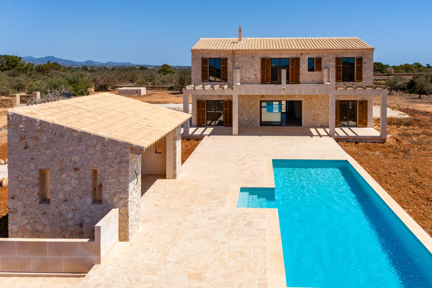 Finca with pool and terraces