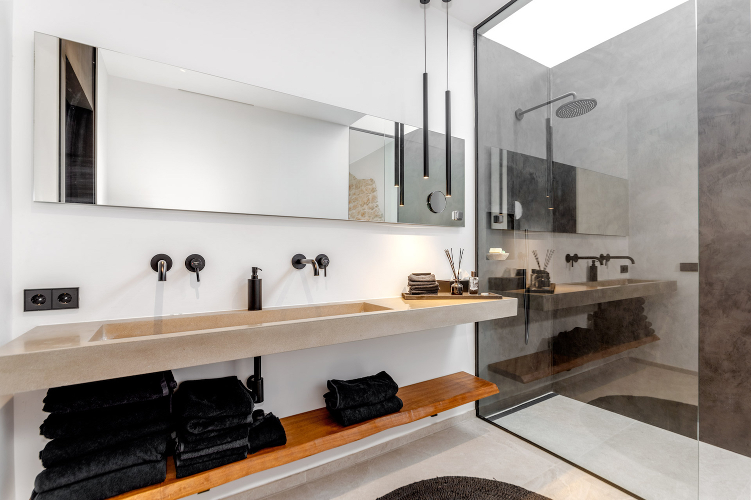 One of 3 bathrooms