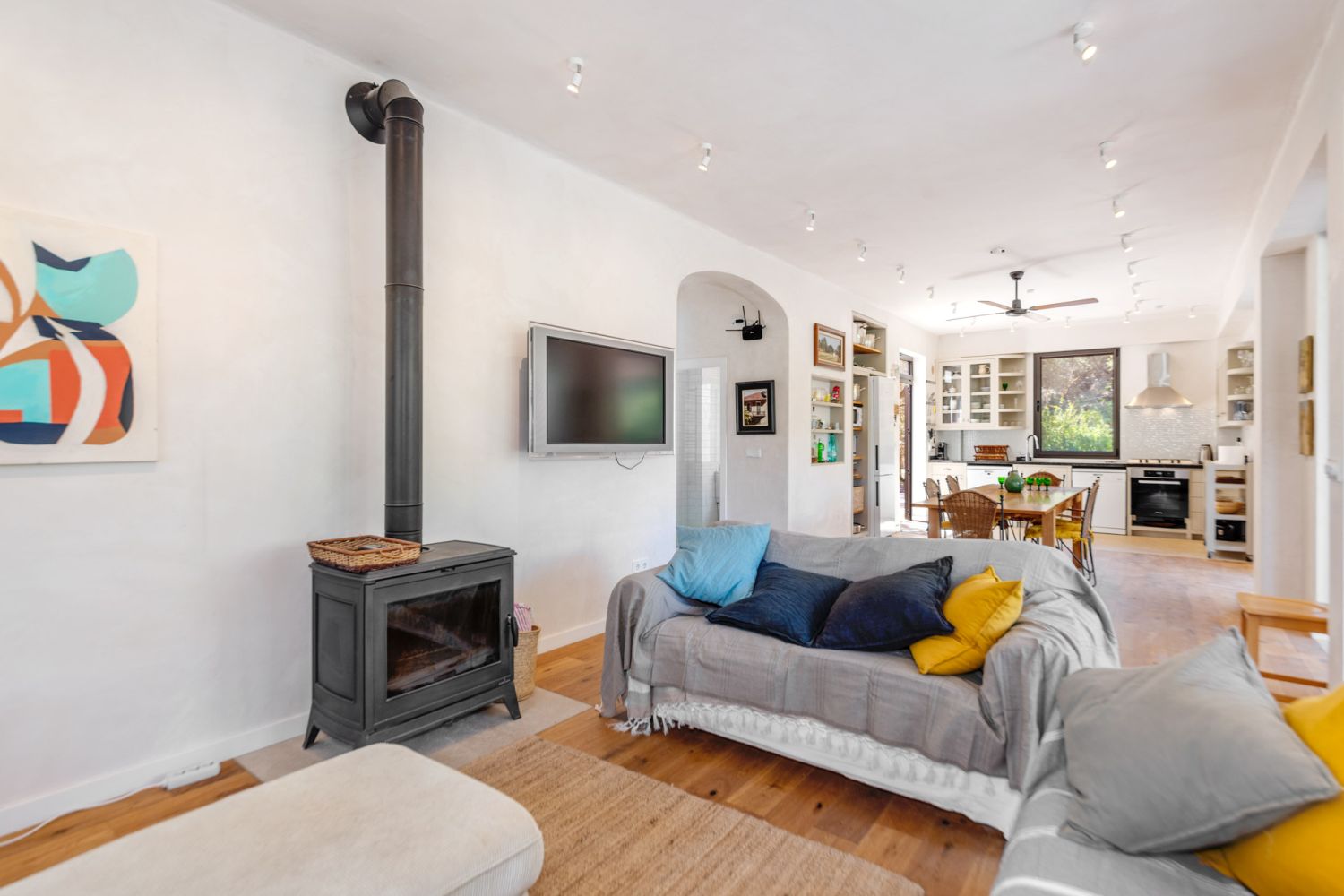 Living and dining area