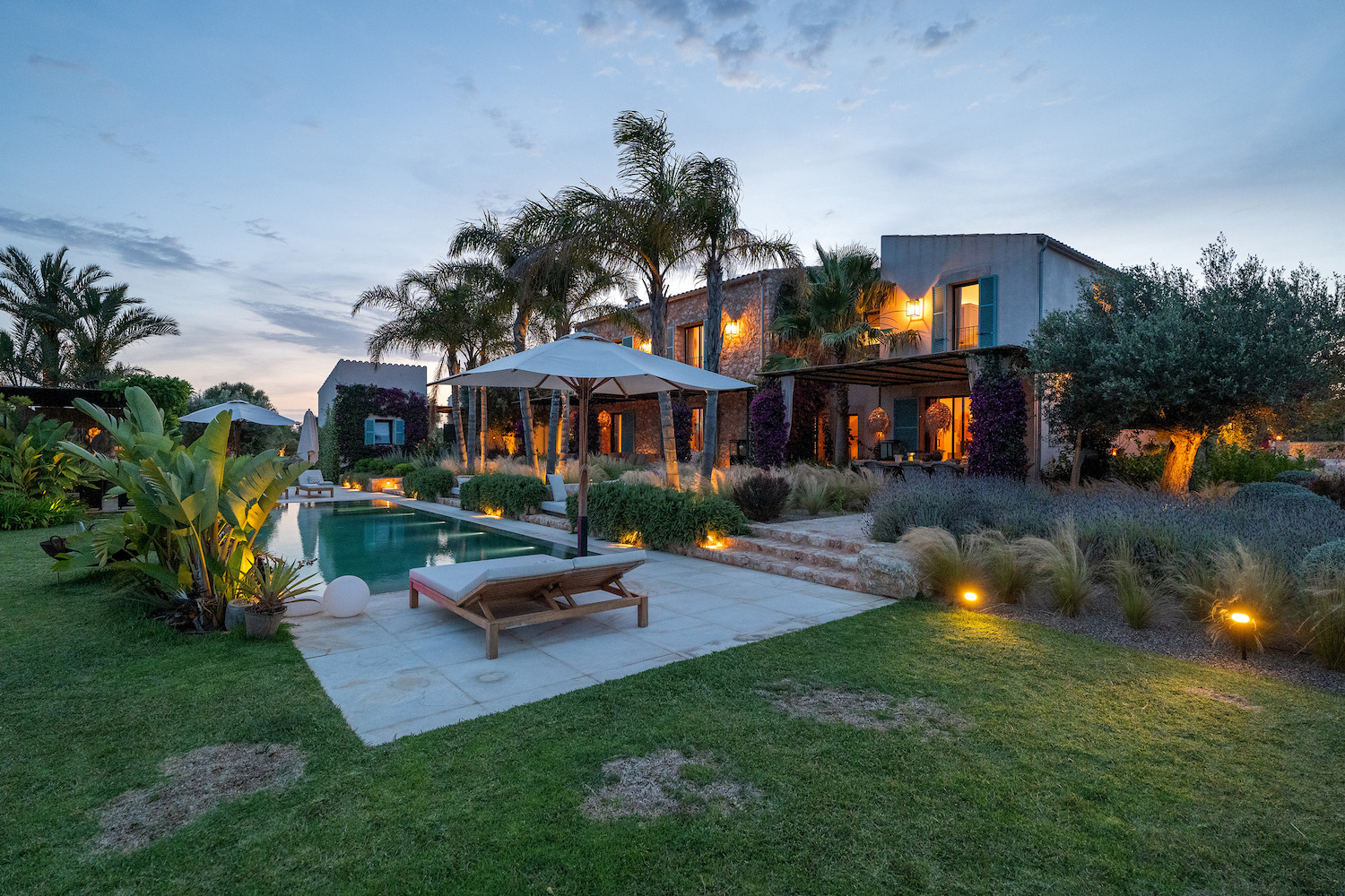 Finca at night