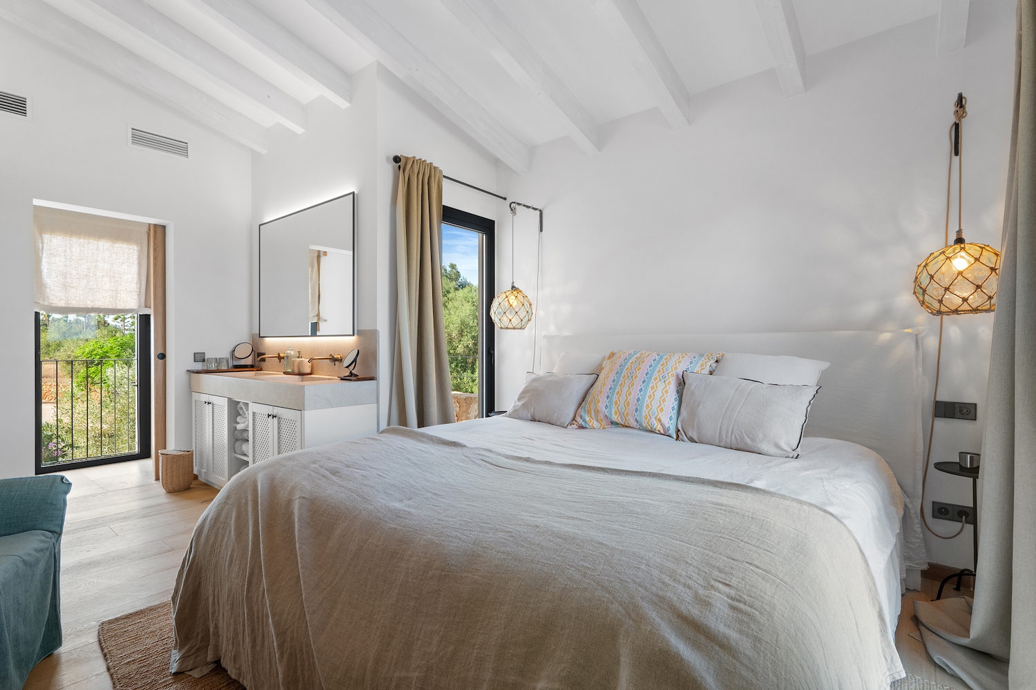 One of 5 bedrooms