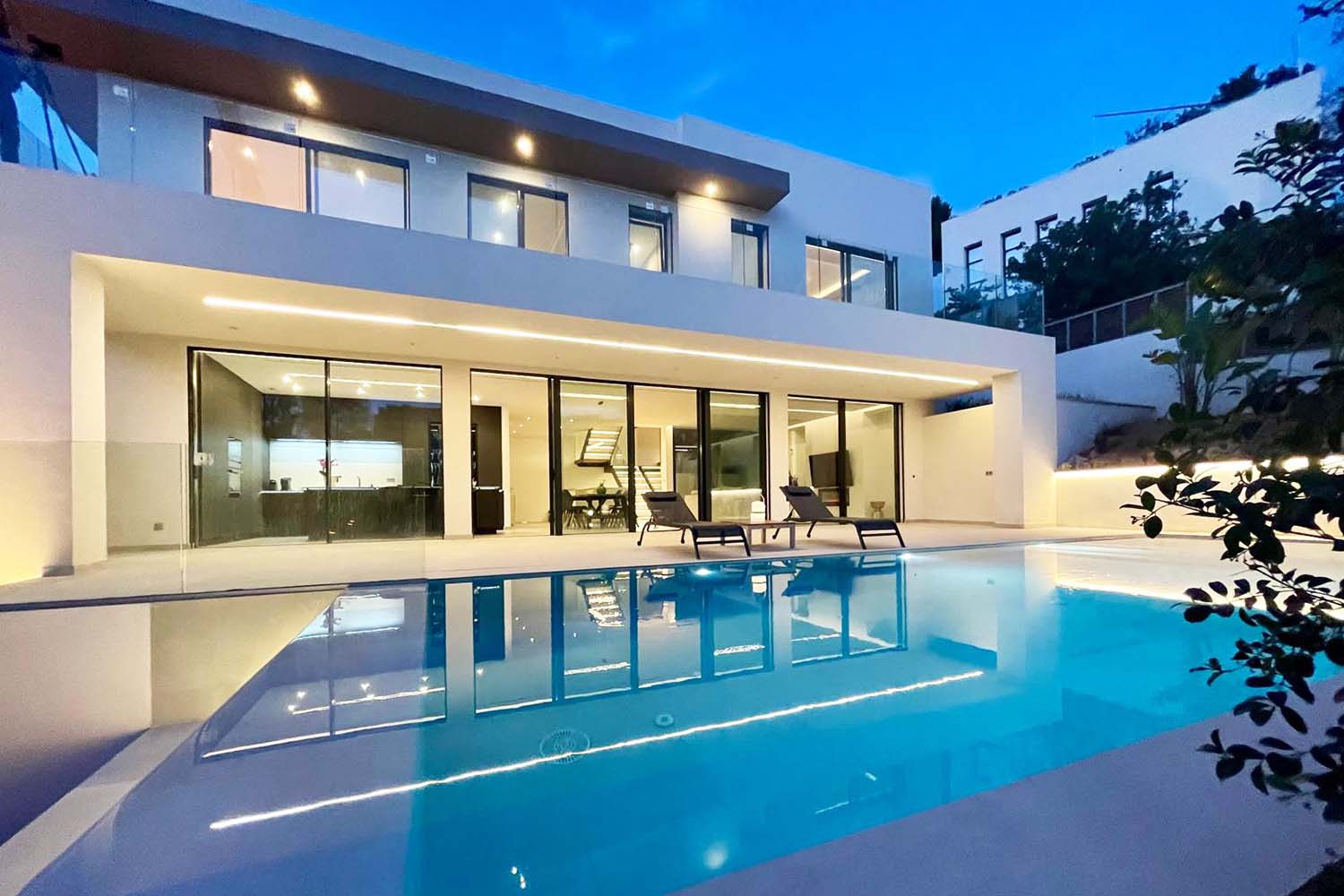 M26079-rent-villa-bendinat-a