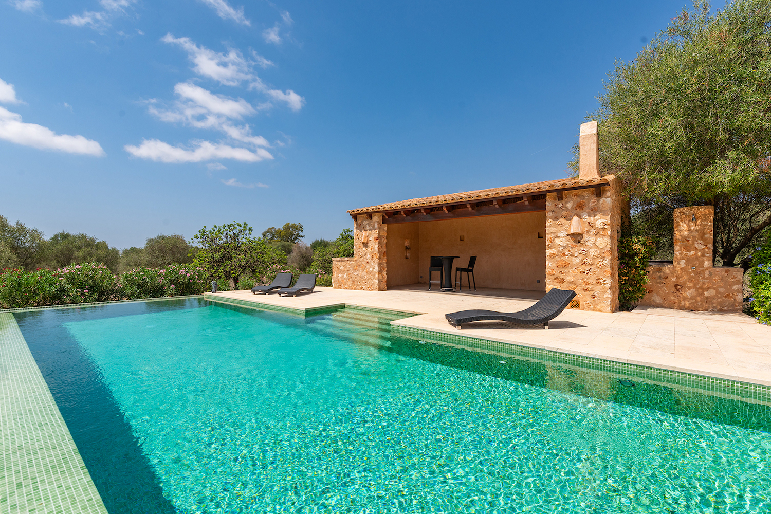Covered terrace at the pool
