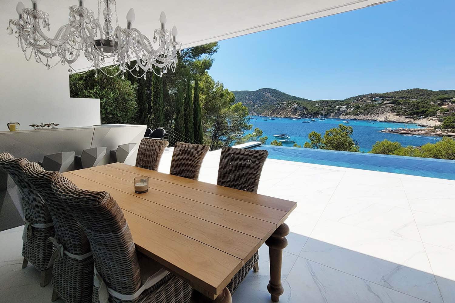 M26920-rent-villa-camp-de-mar-d