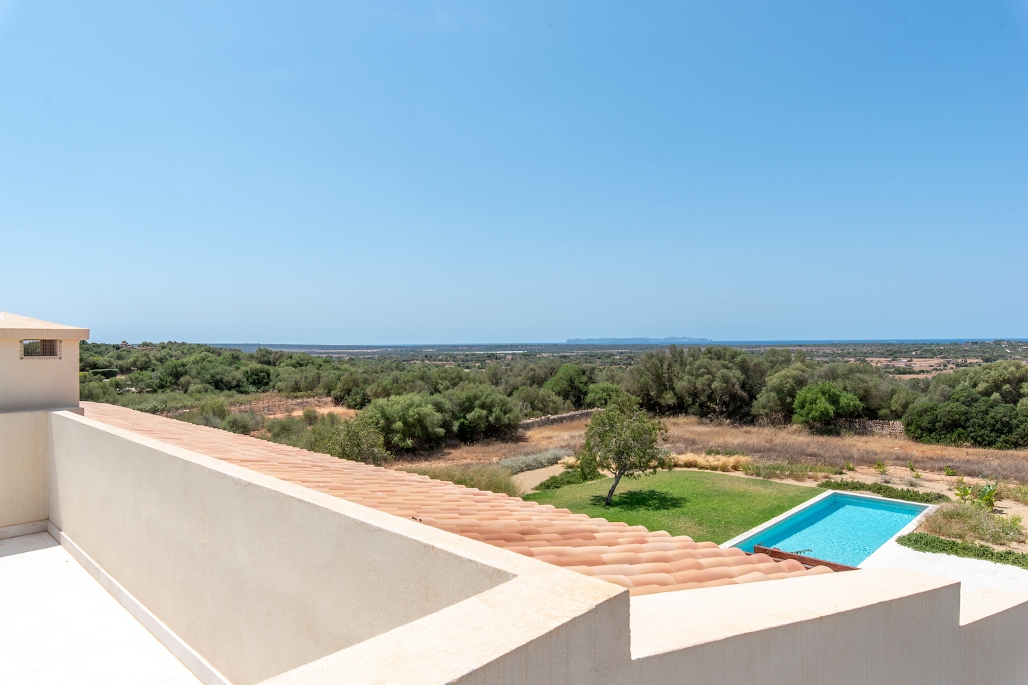 Rooftop terrace with sea view
