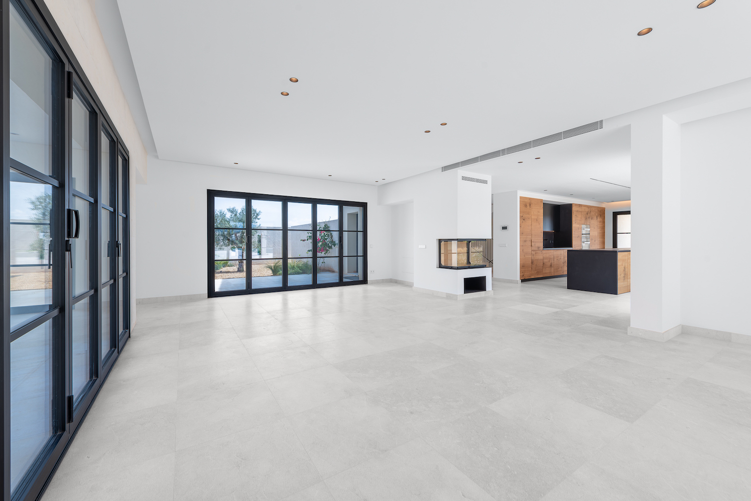 Spacious living and dining area