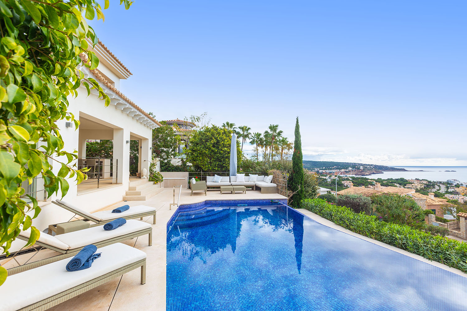 26223-mediterrane-Meerblick-Villa-Kauf-Nova-Santa-Ponsa-t
