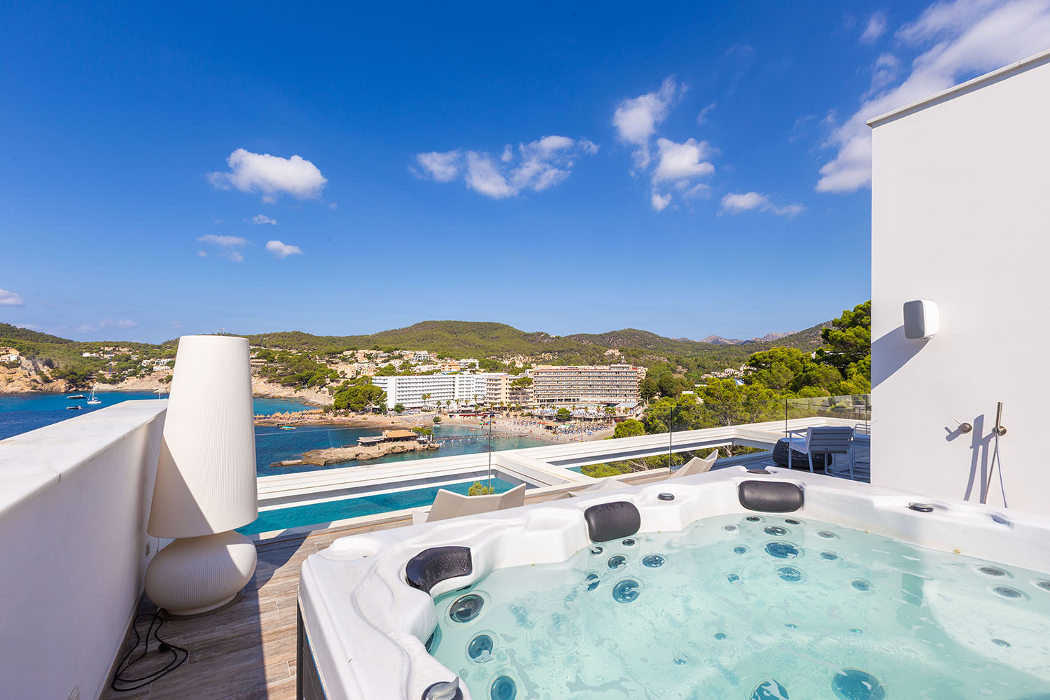 27024-villa-mit-meerzugang-camp-de-mar-p