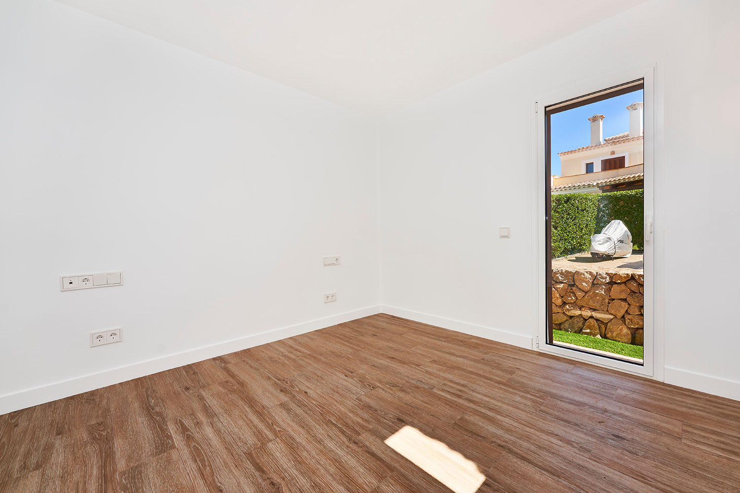 27120-reihenhaus-in-anlage-santa-ponsa-m