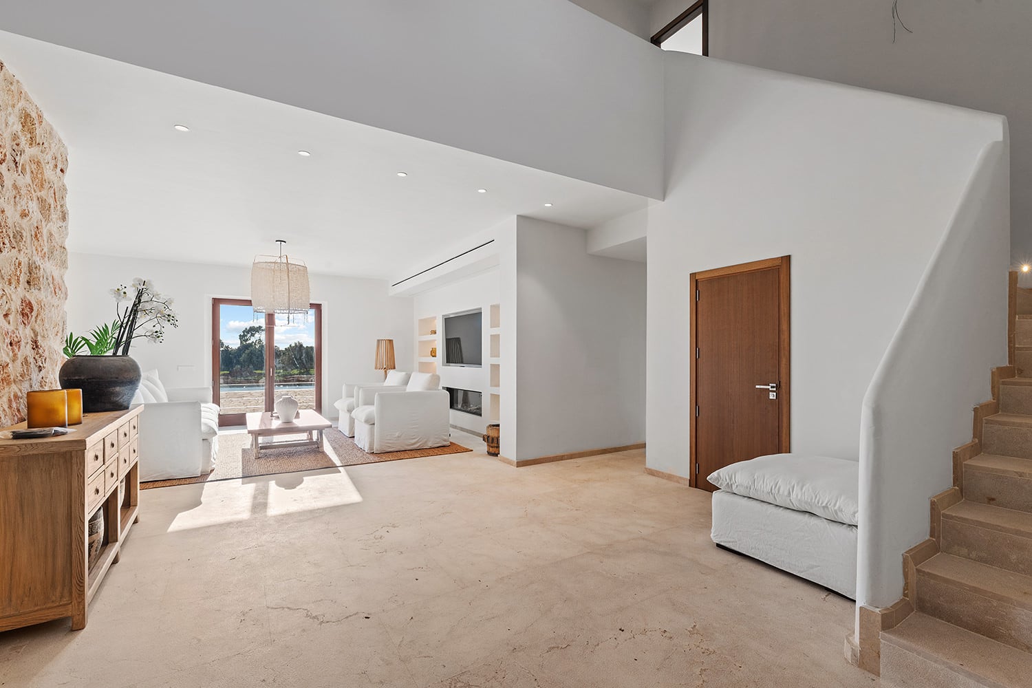 Inviting entrance area