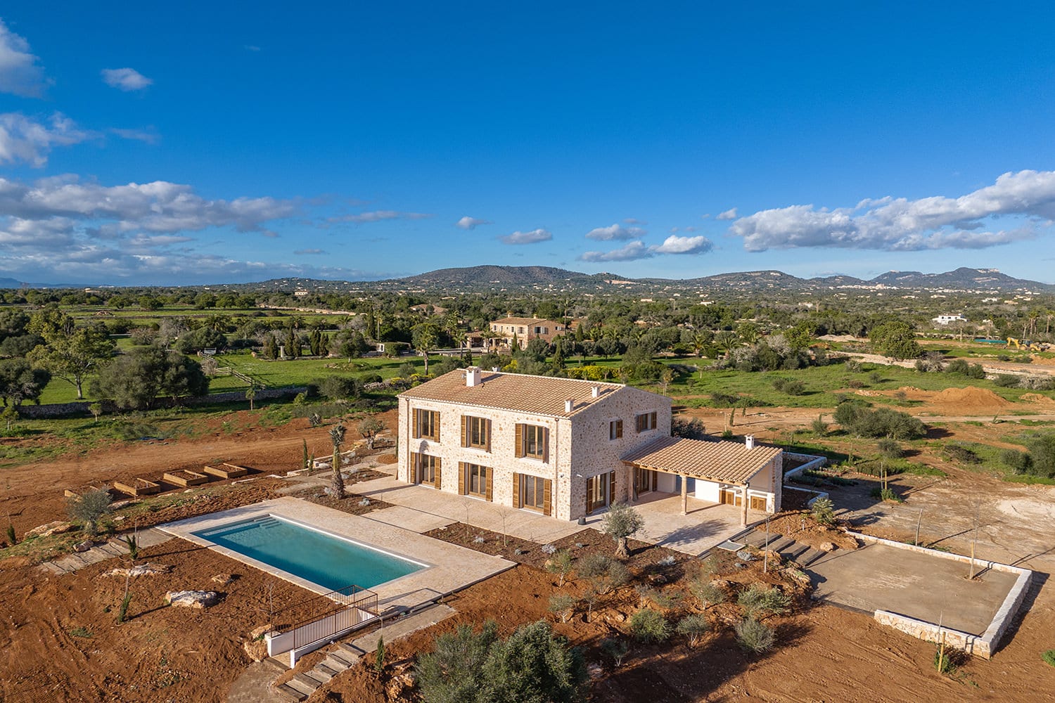 High-quality newly built finca with pool and panoramic views near Santanyí