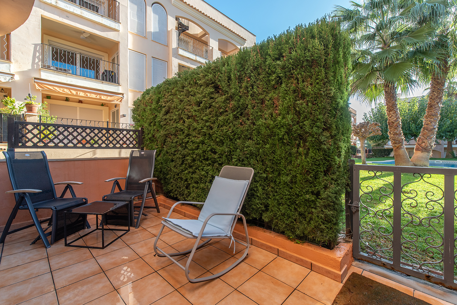 Terrace garden access