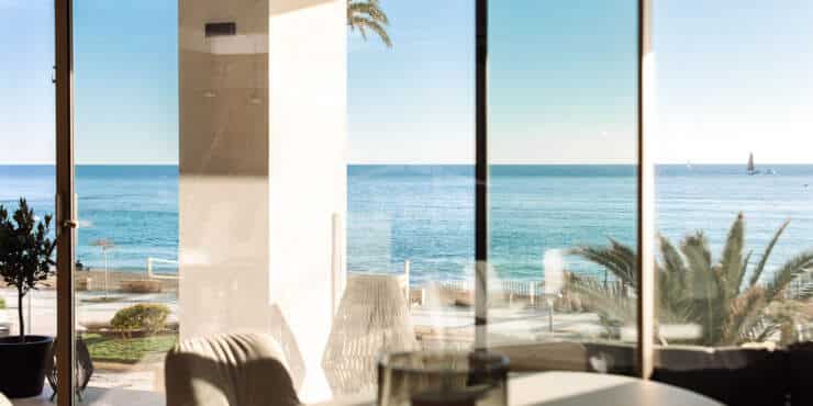 Refurbished luxury apartment on the beach promenade of Portixol