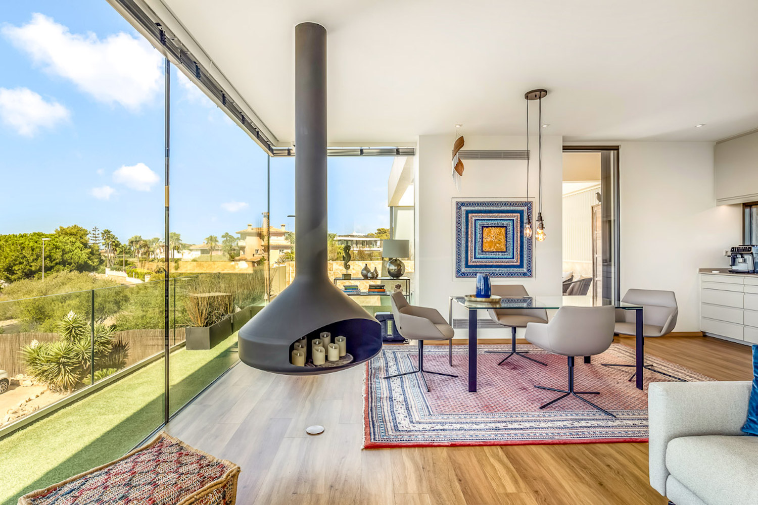 Living and dining area