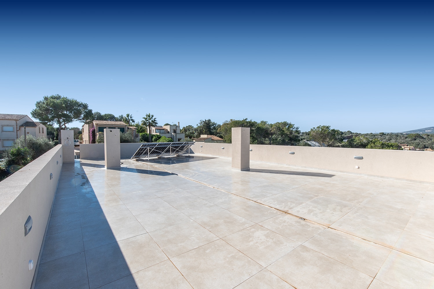 Large rooftop terrace