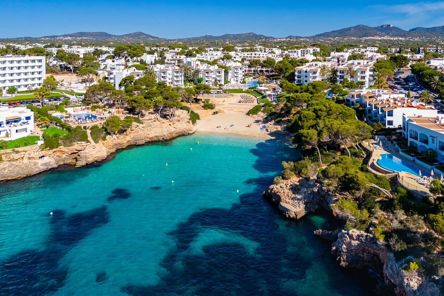 Walking distance to the beach