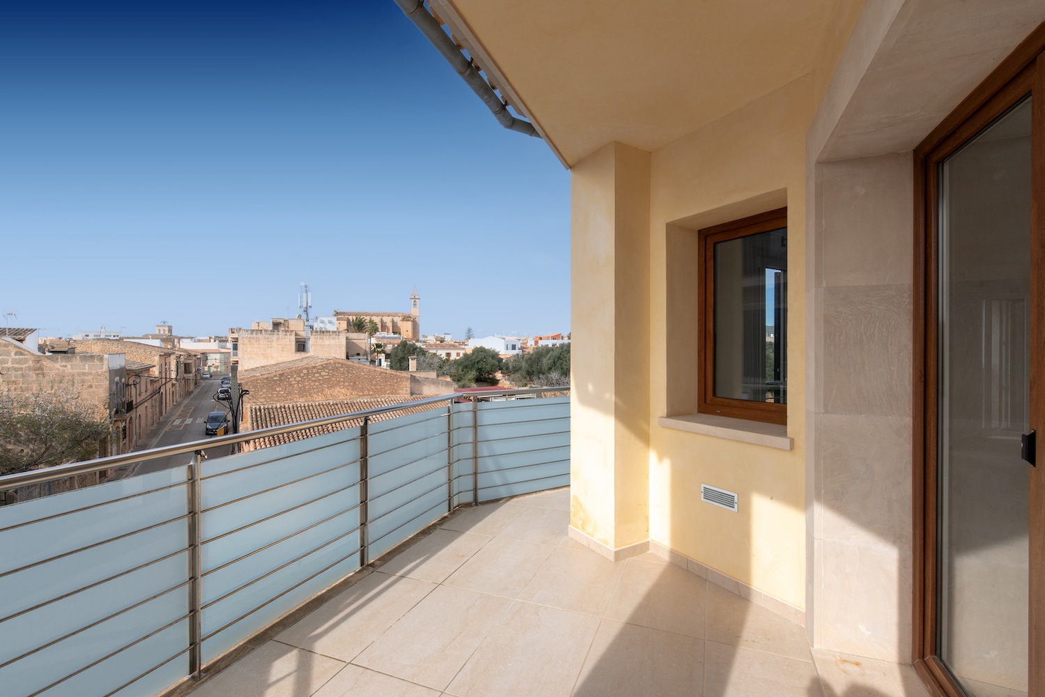 Elegant apartment with views of the church of Santanyí