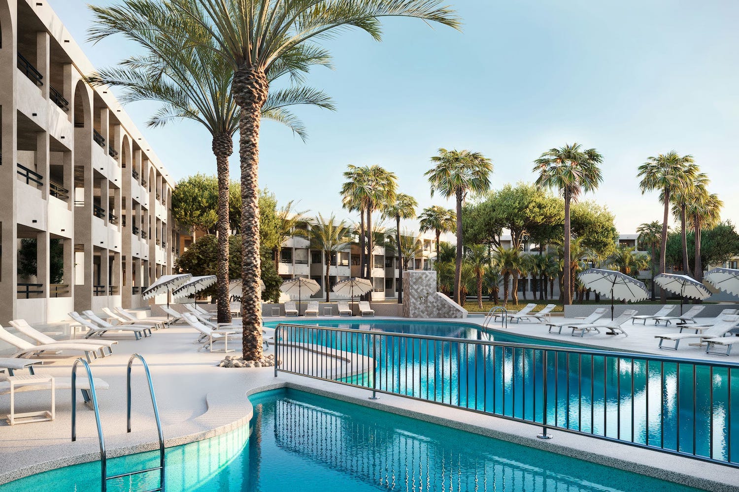 Pool with sun terrace