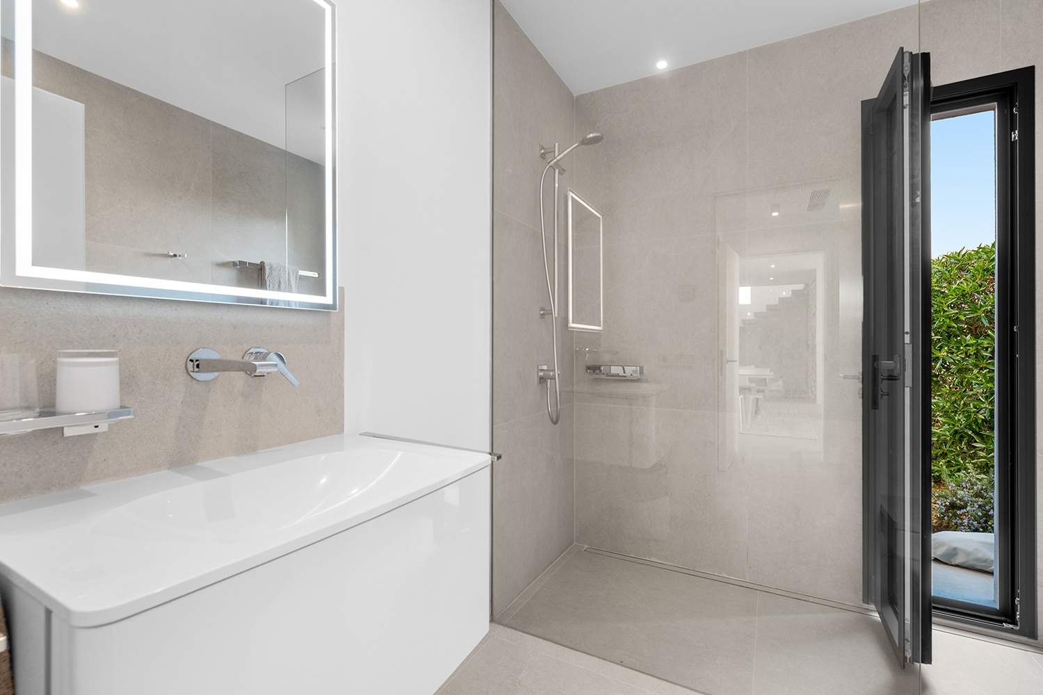 One of 3 bathrooms
