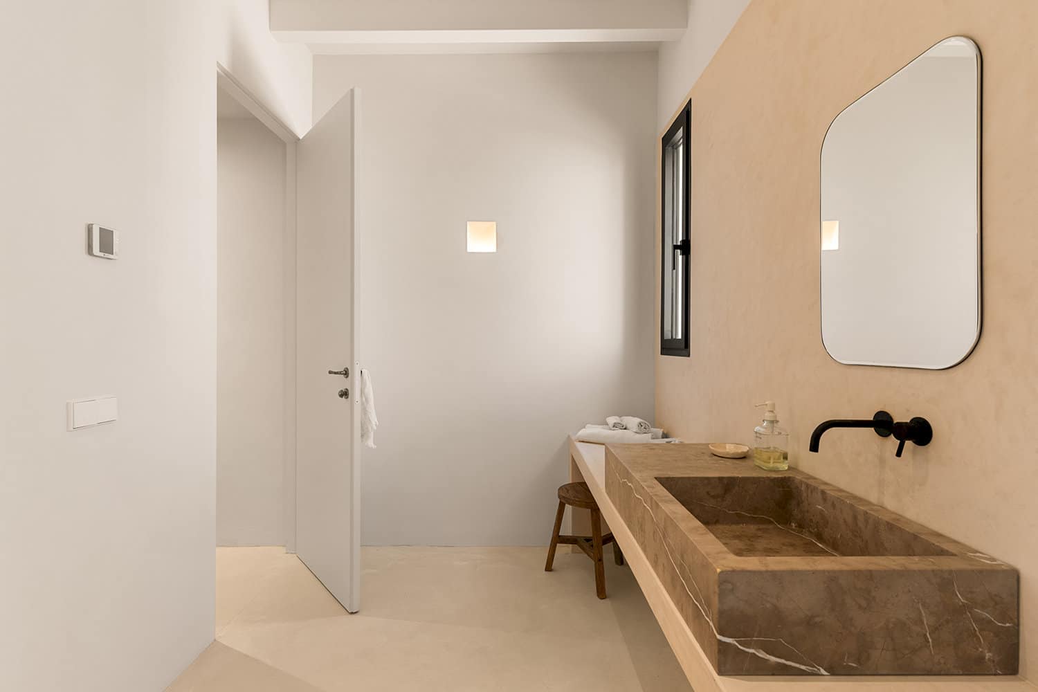 One of 4 bathrooms
