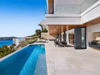 Spectacular villa with stunning panoramic sea views