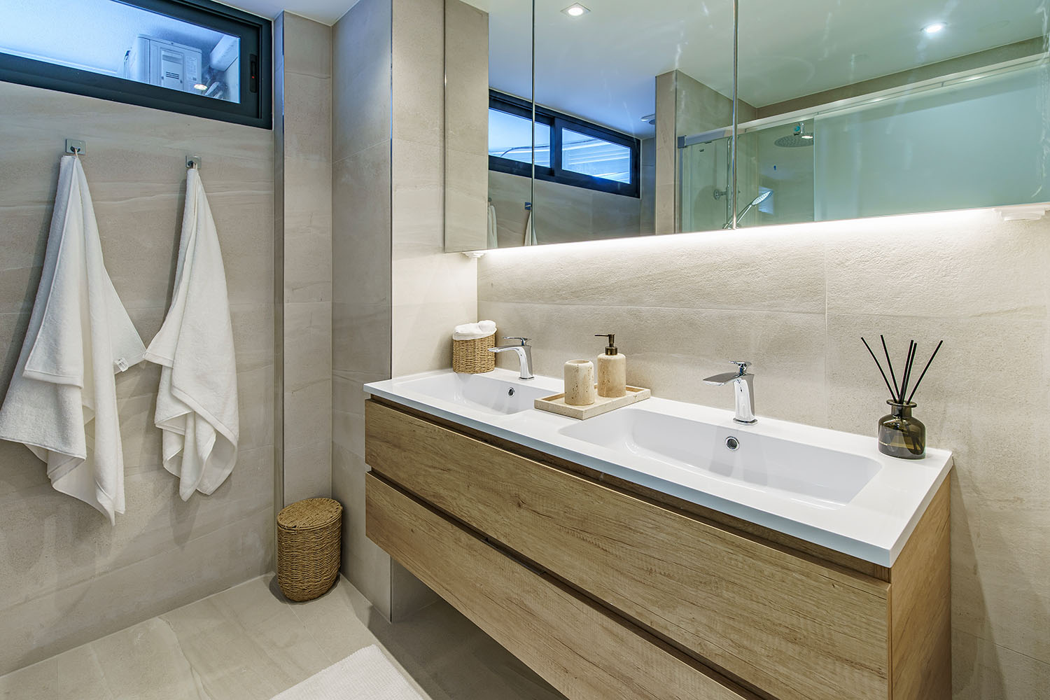 Portals NousStylishly renovated apartment with spacious terrace – photo 17