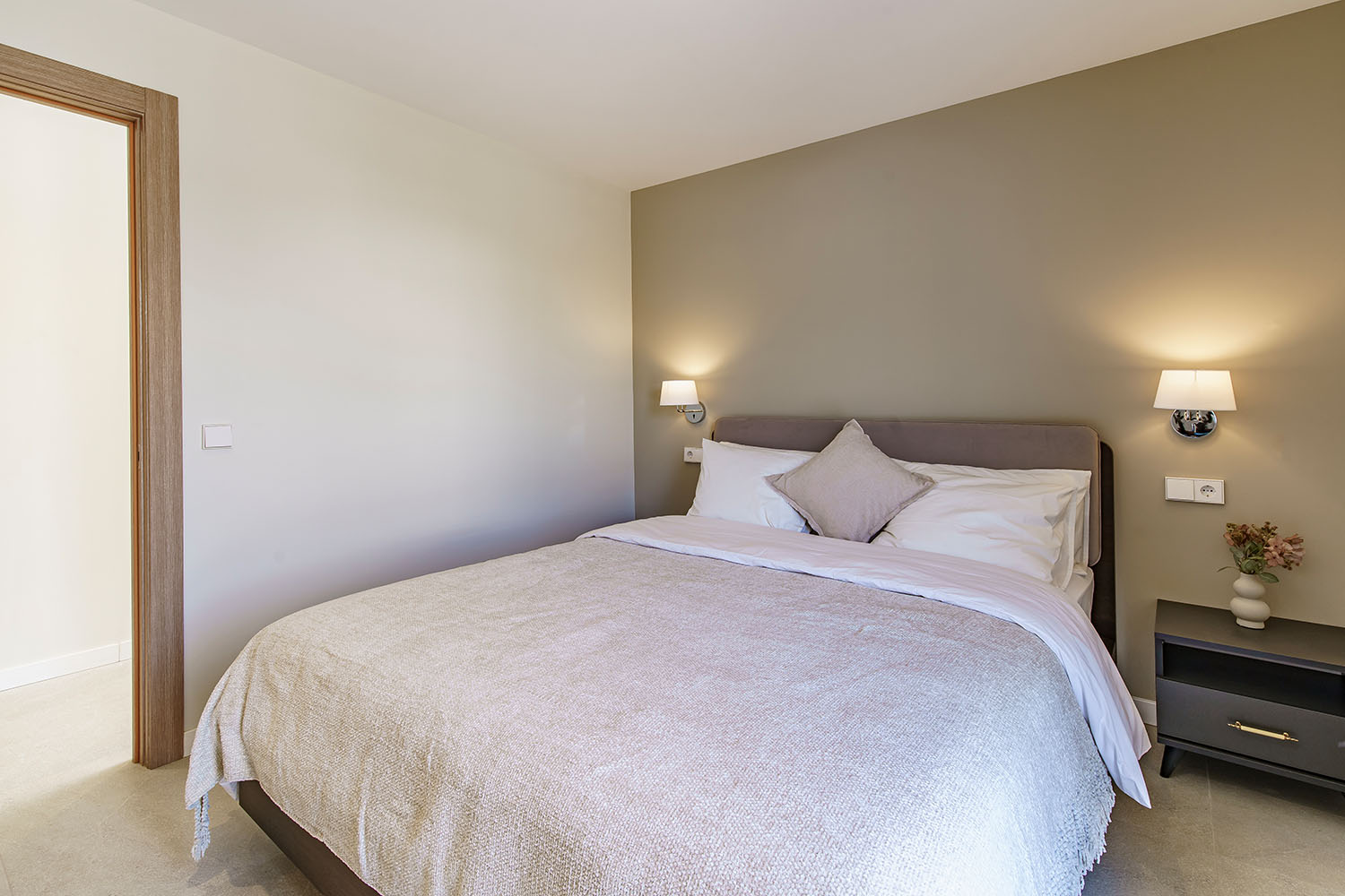 Portals NousStylishly renovated apartment with spacious terrace – photo 16