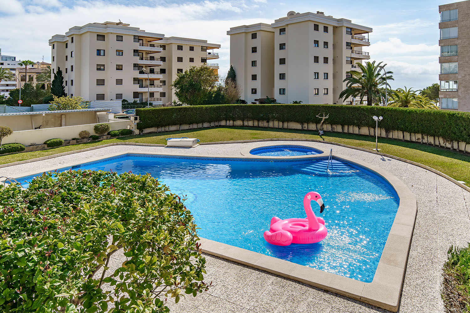 Portals NousStylishly renovated apartment with spacious terrace – photo 4
