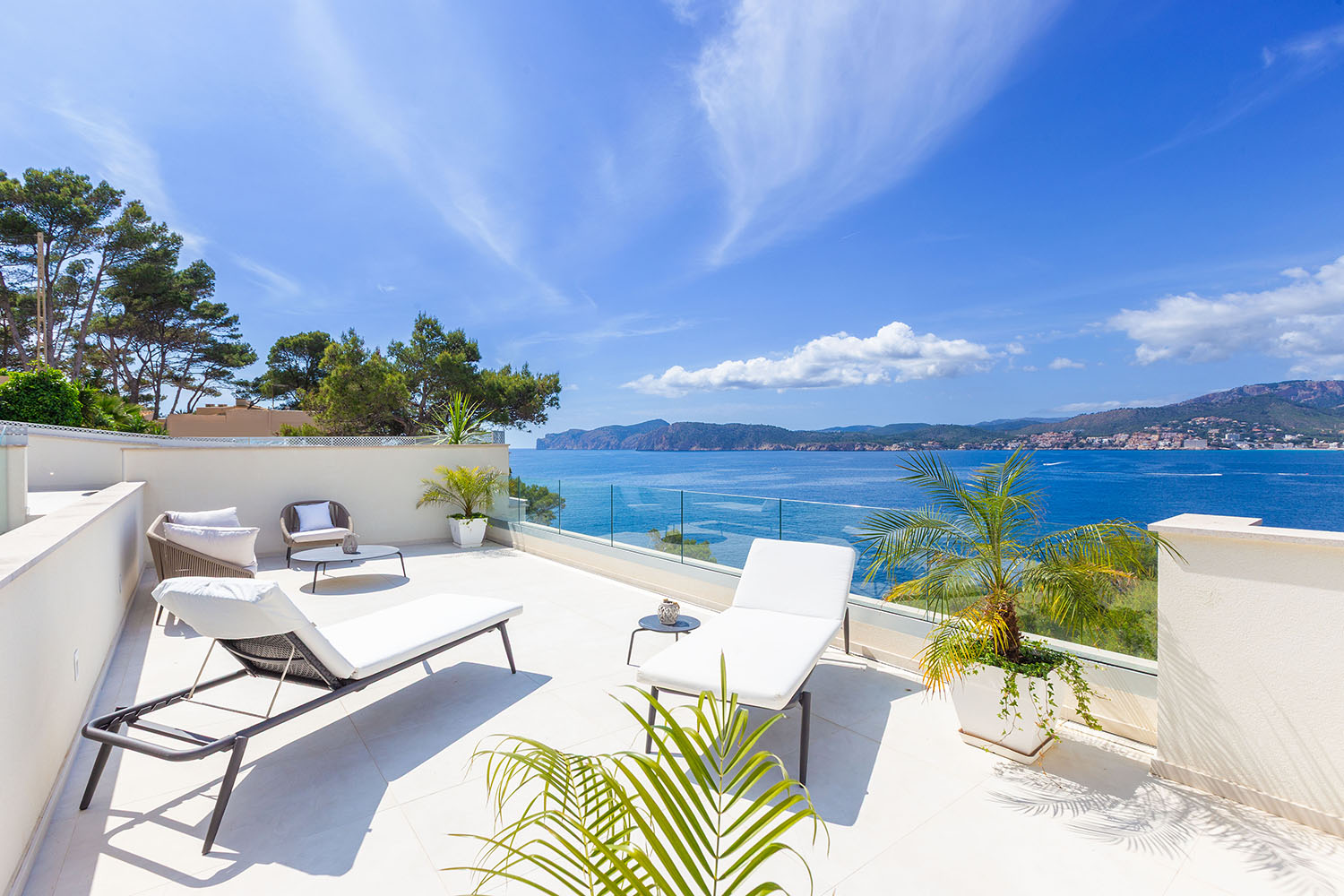 27406-villa-in-erster-meereslinie-santa-ponsa-mallorca-b