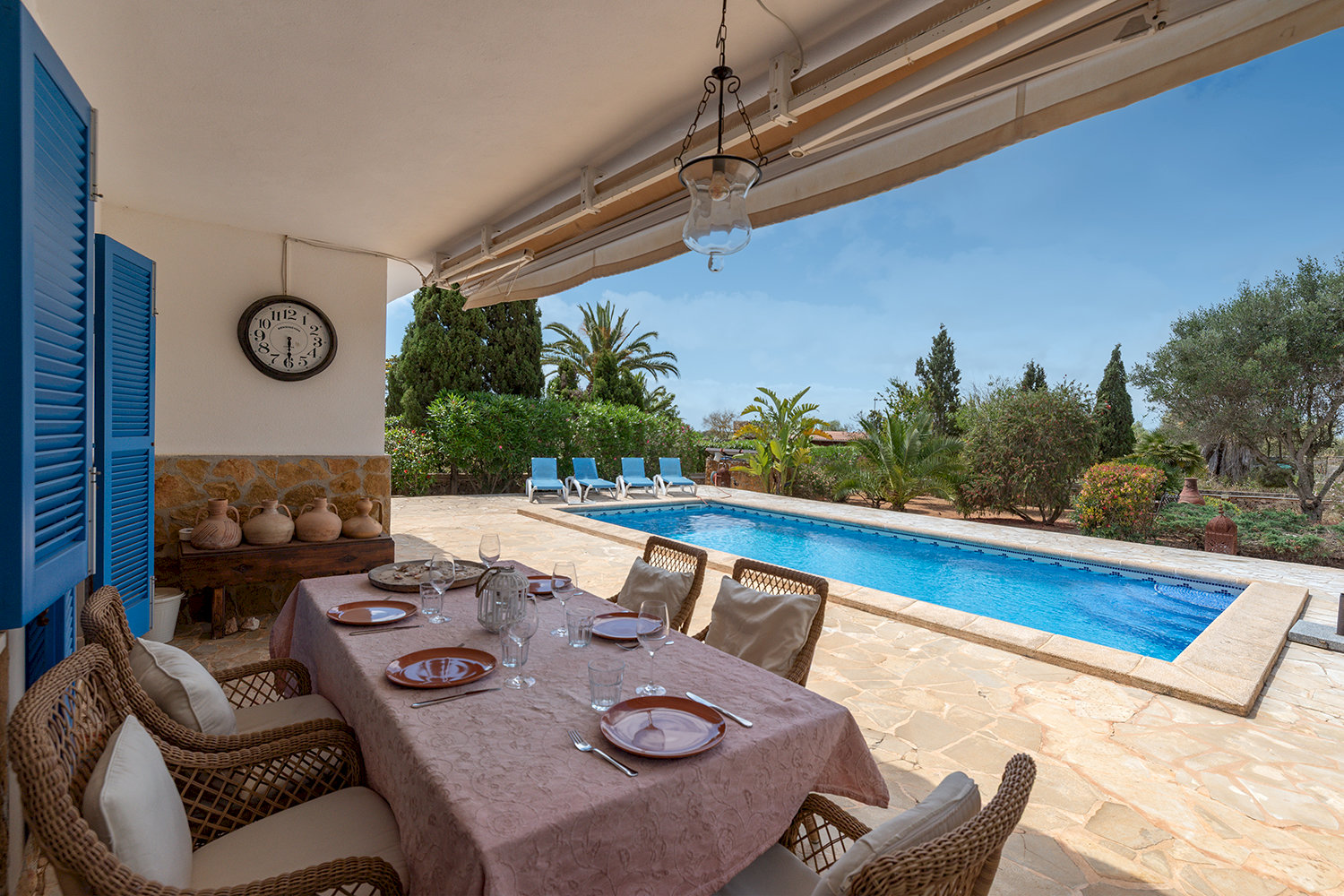 Covered outdoor dining area
