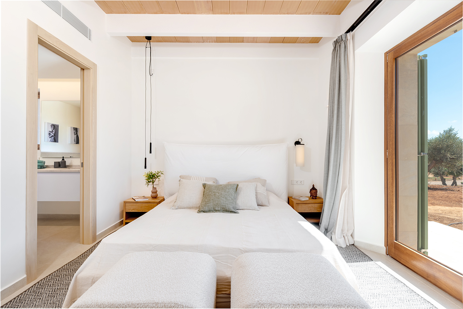 One of 5 bedrooms