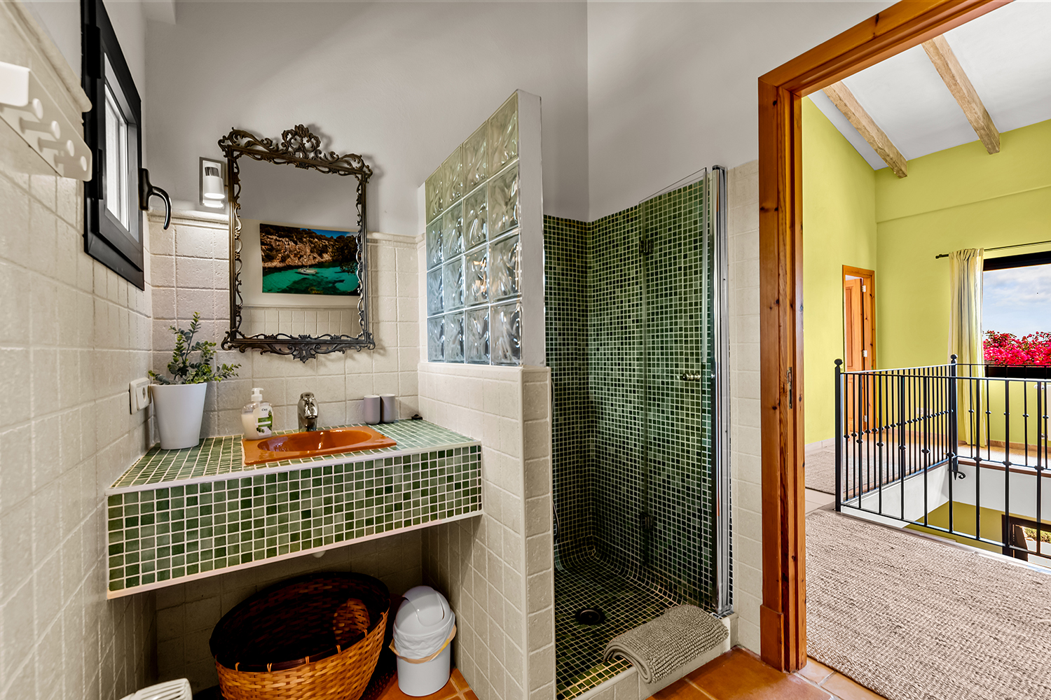 One of 4 bathrooms