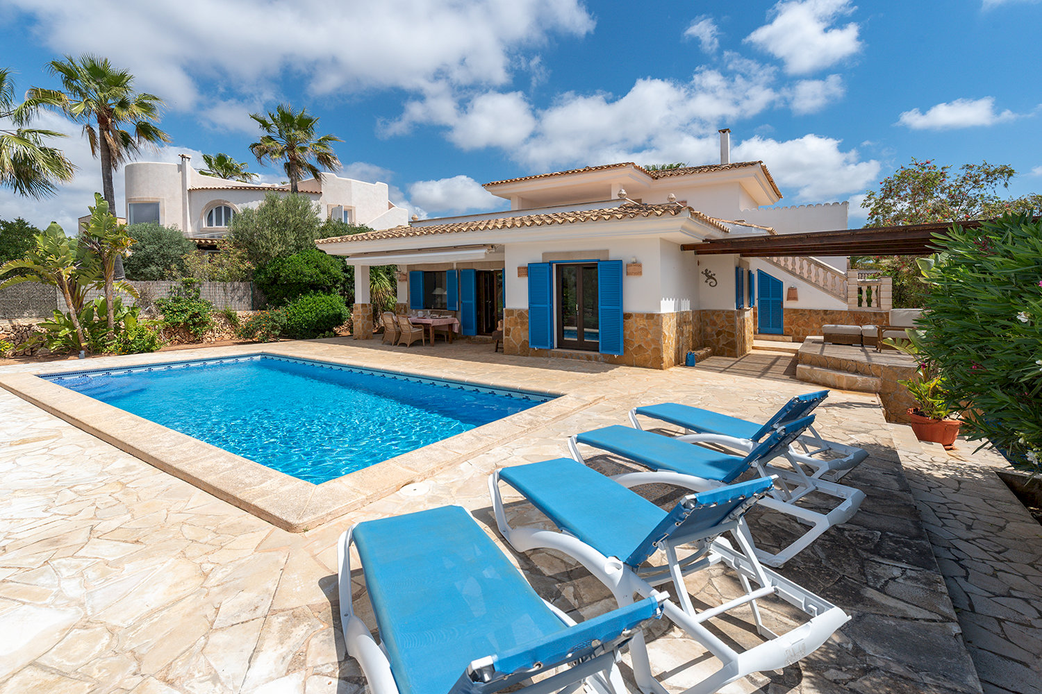 Mediterranean villa with pool in Cala Santanyi