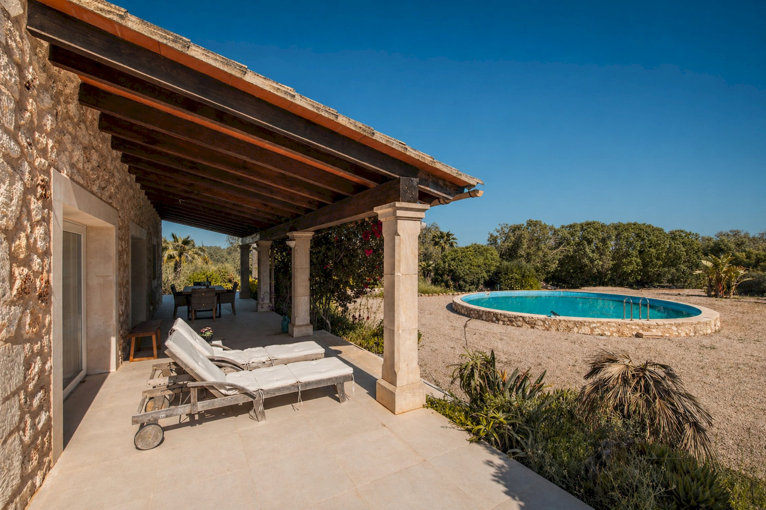 Sun terrace with pool area and exclusive retreat character