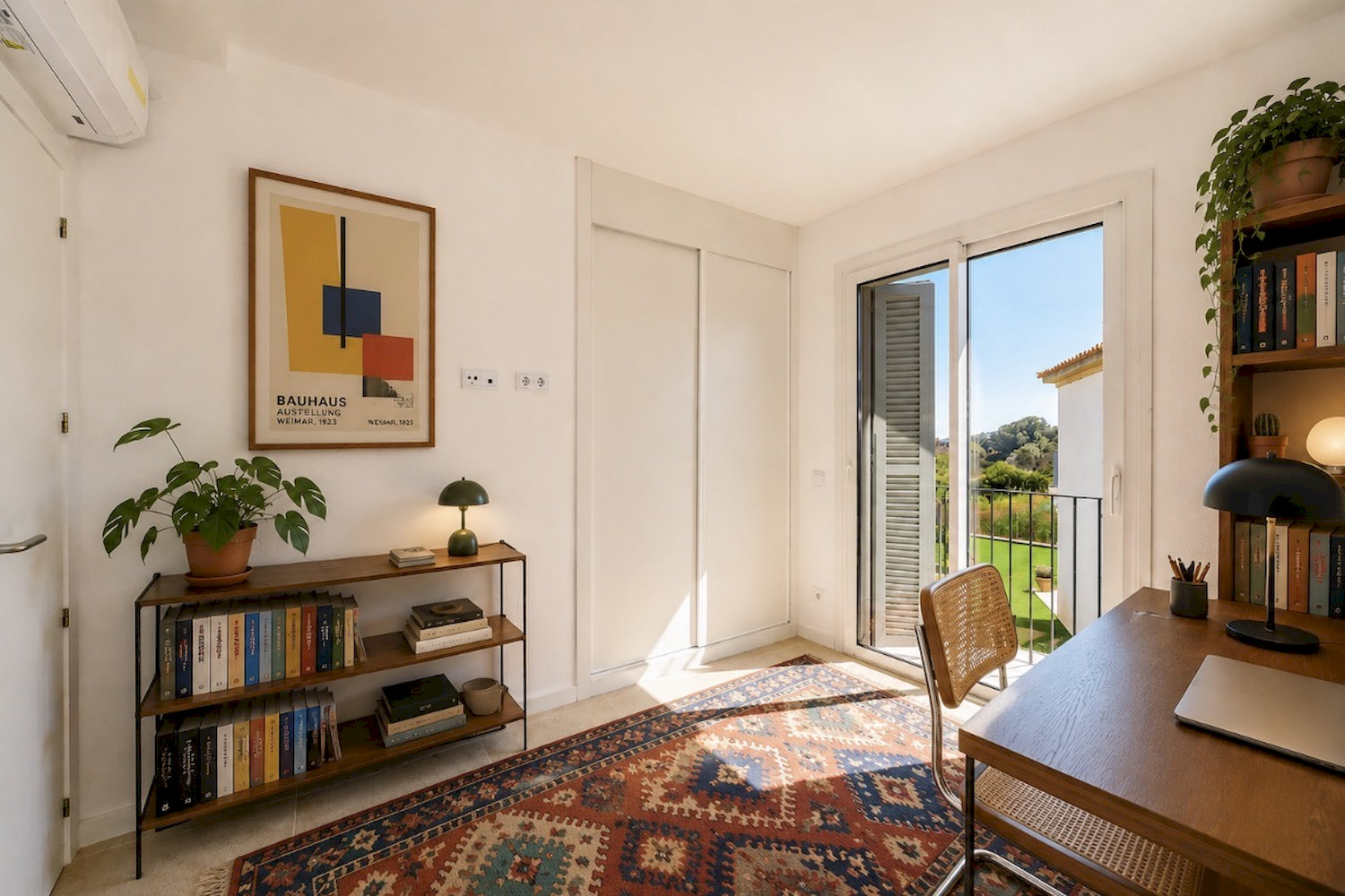 Alternative living example